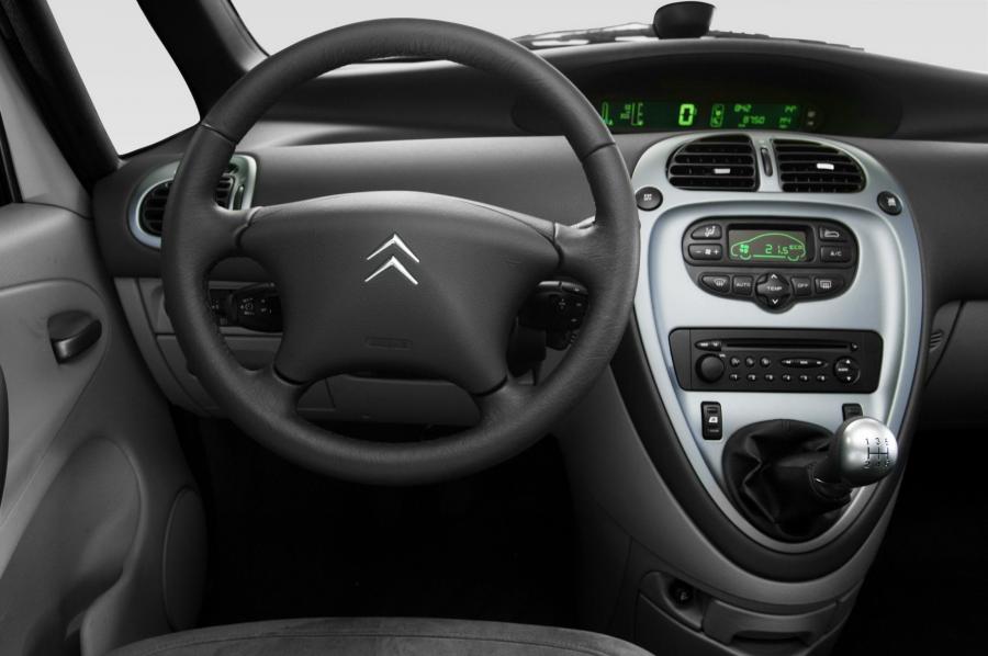  Citroen Xsara Picasso 2000 года  (фото 35 из 63)